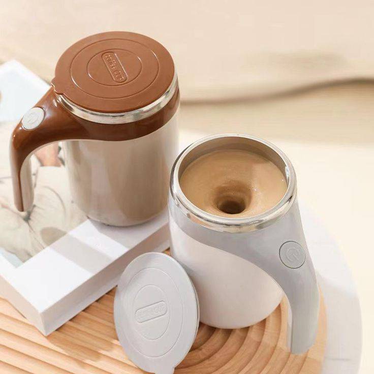 Self stirrer coffee mug